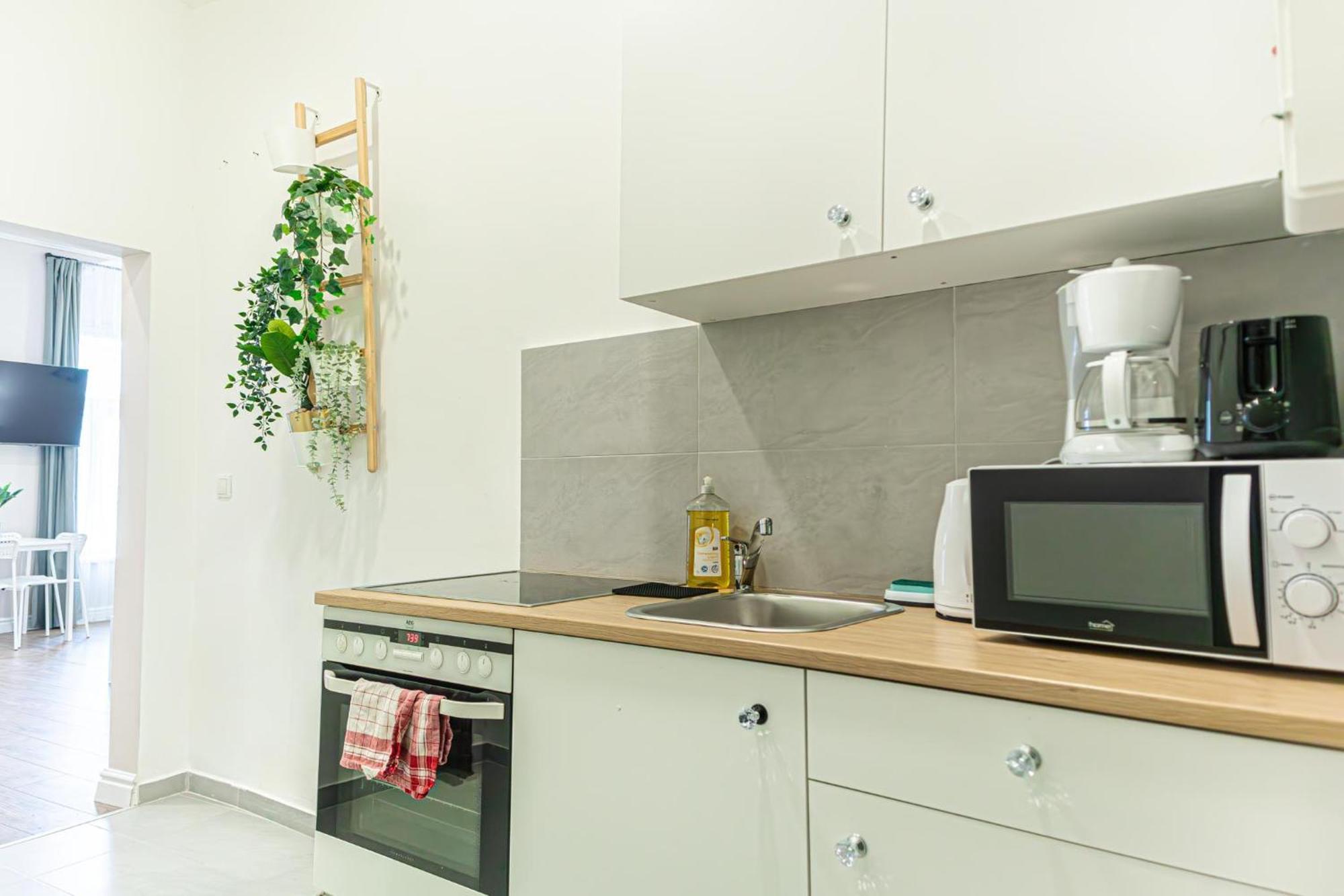 Stylish Studio Apartment Wiener Stadthalle Bagian luar foto