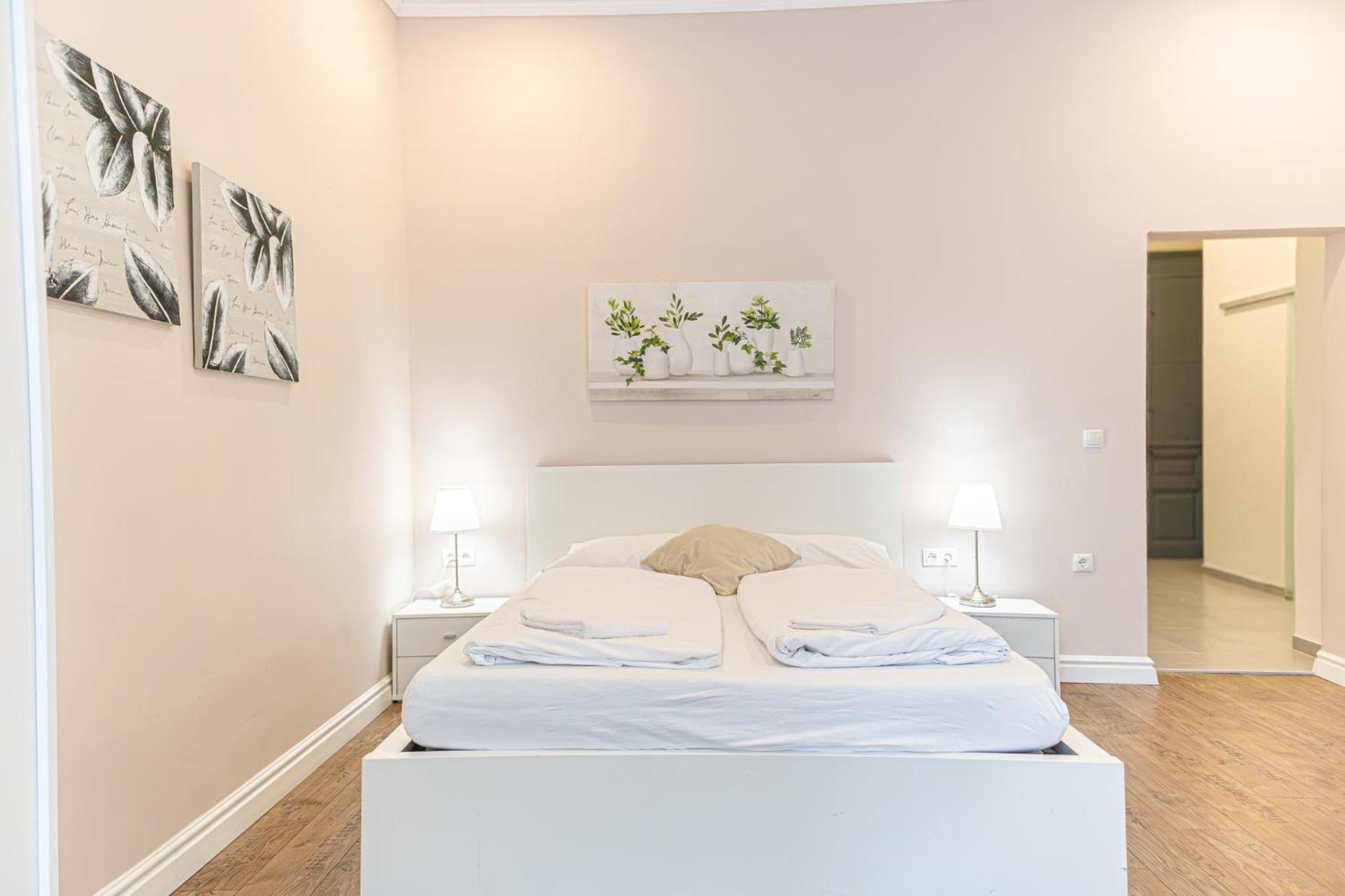 Stylish Studio Apartment Wiener Stadthalle Bagian luar foto