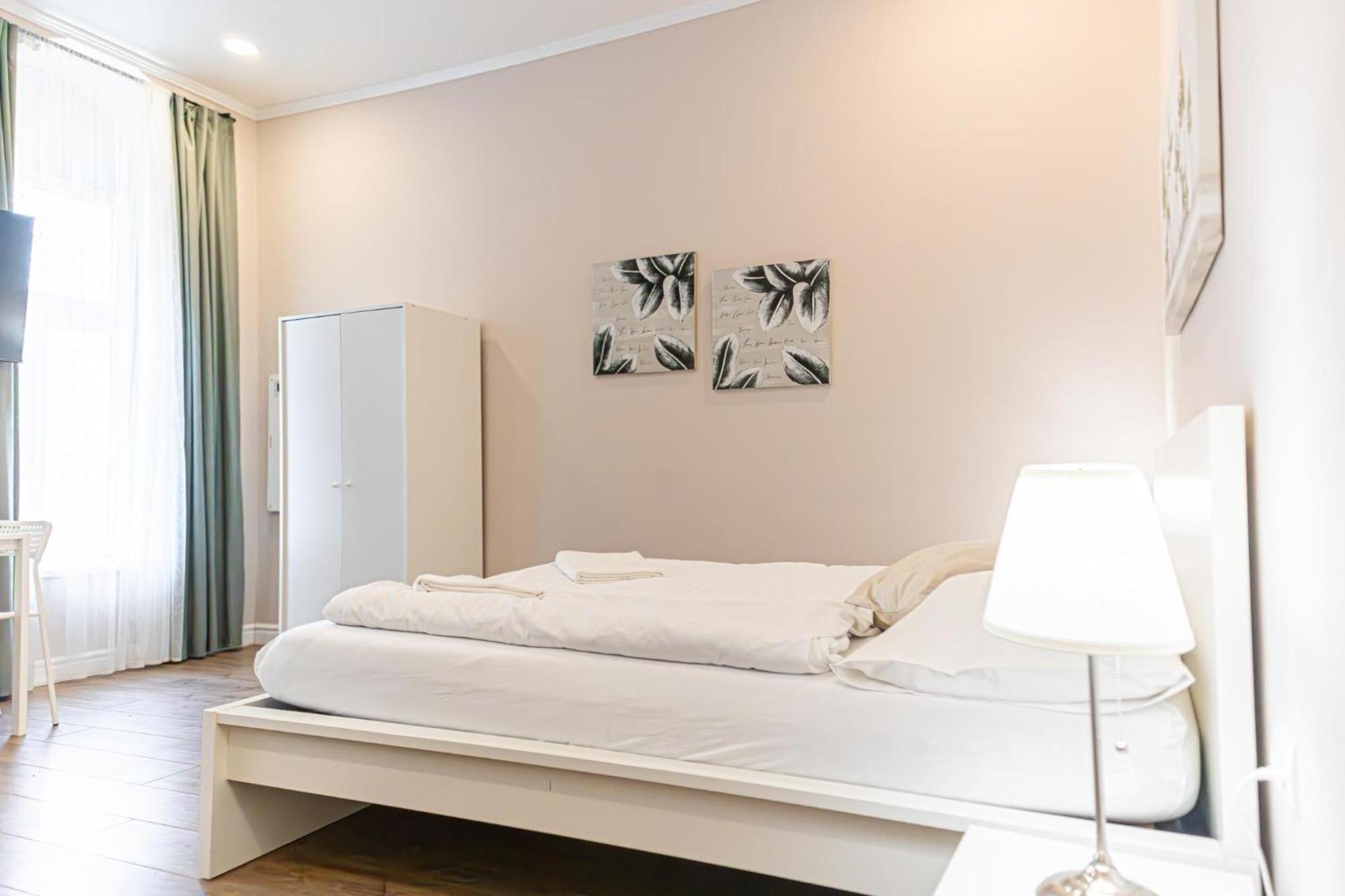 Stylish Studio Apartment Wiener Stadthalle Bagian luar foto