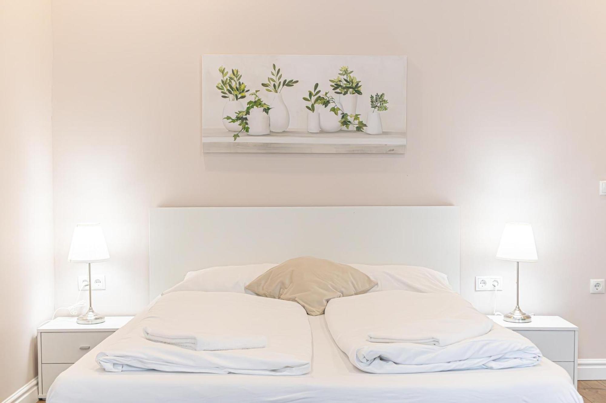 Stylish Studio Apartment Wiener Stadthalle Bagian luar foto